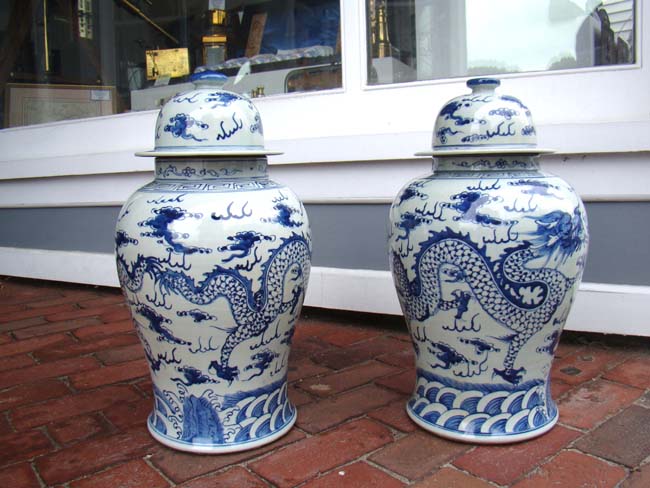 A fine and large pair of Chinese dragon design covered jars, 20th century